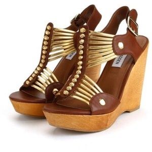 🌟Steve Madden “Tuscan” Sandals🌟